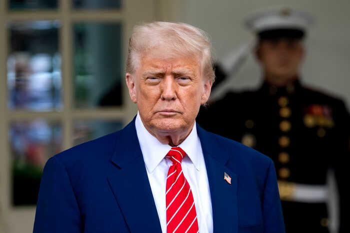 Трамп призвал Иран к капитуляции и пригрозил устранением его лидера